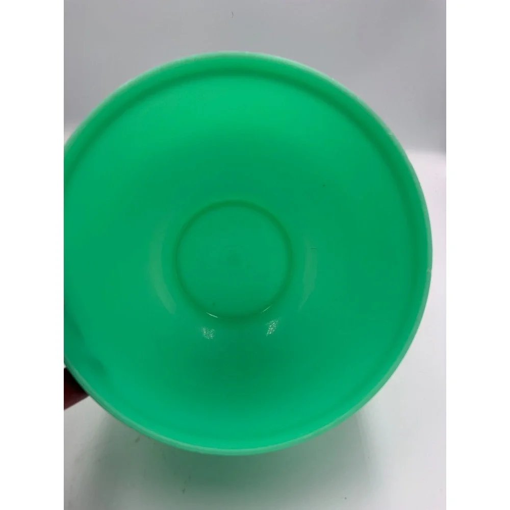 Vintage Tupperware Green Wonderlier Bowl 1424-3 Made in‎ USA Mixing Storage Bowl